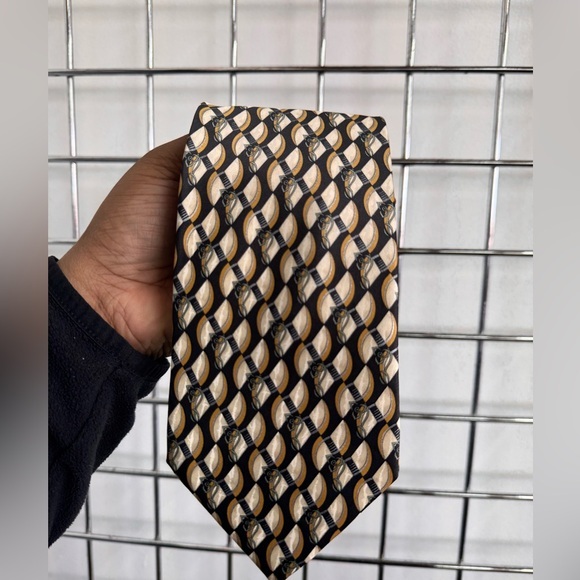 Valentino Cravatte mens Italian Silk Necktie‎ Balck and cream - Picture 1 of 7